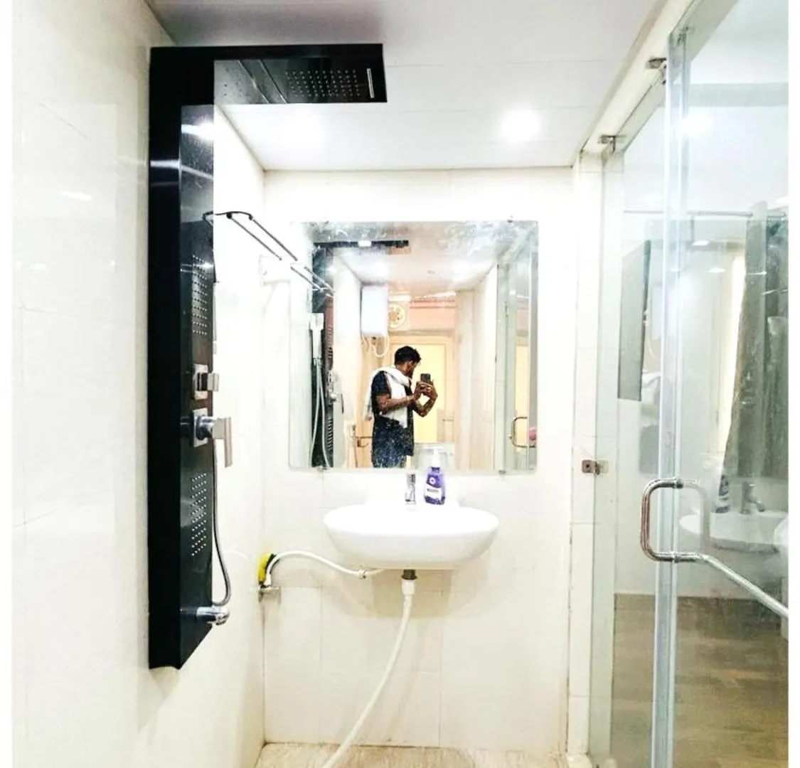 Varanasi Hotel The White House Near Dashashwamedh Ganga Ghat & Kashi Vishwanath Temple- Offers Spotless & Well Decorated Rooms - #Wifi #Parking #Restaurant Facilities- Best Selling Premium Hotel In Varanasi - Book Now